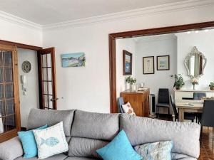 Area soggiorno di Apartamento acogedor cerca del mar en Fornells