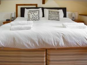 Ένα ή περισσότερα κρεβάτια σε δωμάτιο στο Uk46714 - Flint Lodge