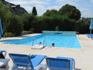 Bazén v ubytování Keranmeriet D near Pont Aven, Concarneau, beaches 15km nebo v jeho okolí