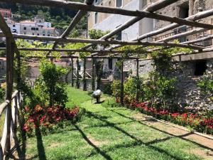 Κήπος έξω από το Villa la Torretta