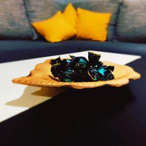 Makanan di atau berdekatan apartmen