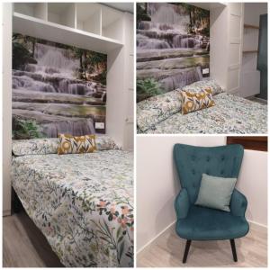 ein Schlafzimmer mit einem Bett und einem blauen Stuhl in der Unterkunft Cathedral and Castle in Burgos