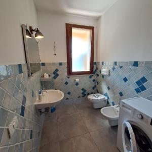 A bathroom at L'Ancora La Ciaccia