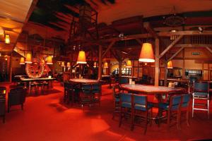 Reštaurácia alebo iné gastronomické zariadenie v ubytovaní Casino & Hotel Eldorado