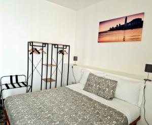 Postel nebo postele na pokoji v ubytování LB&B Short Stay