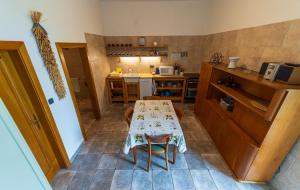Kuchyň nebo kuchyňský kout v ubytování Apartmány Modrá Vrata