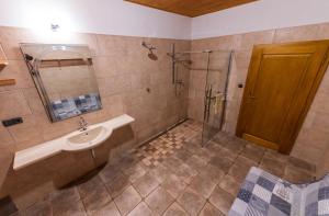Koupelna v ubytování Apartmány Modrá Vrata