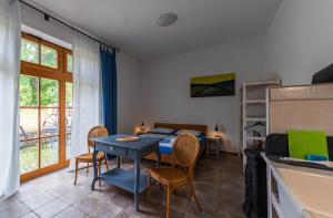 Kuchyň nebo kuchyňský kout v ubytování Apartmány Modrá Vrata