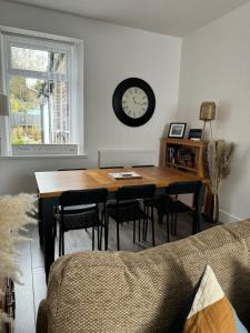 Gallery image of Modern, spacious and Central Location in Aberdare