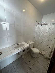 Koupelna v ubytování YOLO House Peru