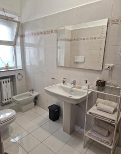 Koupelna v ubytování LB&B Short Stay