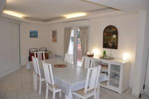 Φωτογραφία από το άλμπουμ του Superbe appartement duplex au centre de TREGASTEL vue sur mer - Réf 745 σε Tregastel