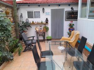 Posezení v ubytování Pensión Antonio Guesthouse