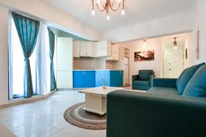 Χώρος καθιστικού στο PAONI Apartment & Studio by Solid Residence Butoaie Mamaia