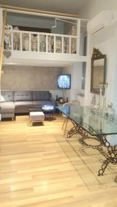 Fotografia z galérie ubytovania HENRI CAMILLE REAL ESTATE - Borniole - studio 8 min Palais v Cannes