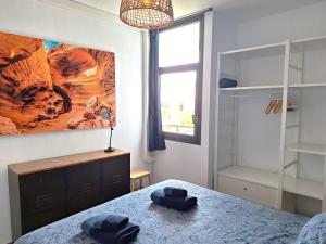 Postel nebo postele na pokoji v ubytování Stylish 2-Bedroom Apartment Yumbo