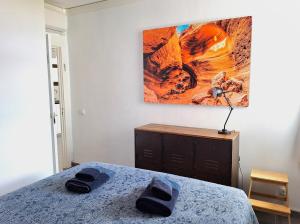 Postel nebo postele na pokoji v ubytování Stylish 2-Bedroom Apartment Yumbo