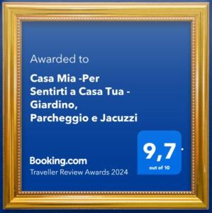 una imagen de un certificado en un marco dorado en Casa Mia -Per Sentirti a Casa Tua - Giardino, Parcheggio e Jacuzzi en Perugia