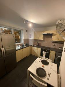 Virtuve vai virtuves zona naktsmītnē Camden town Entire flat 3 min from station