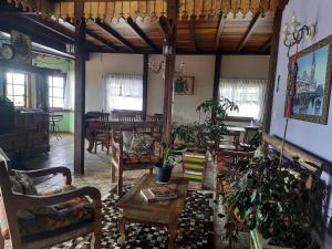 Pousada Residência Balestra的休息区
