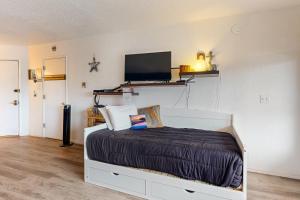Μια τηλεόραση ή/και κέντρο ψυχαγωγίας στο Neskowin Resort Unit #203