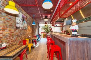 Kuchyň nebo kuchyňský kout v ubytování Taksim Istanbul Nis Hotel - Istiklal Street