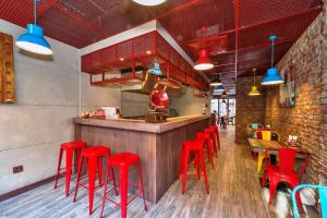 Kuchyň nebo kuchyňský kout v ubytování Taksim Istanbul Nis Hotel - Istiklal Street