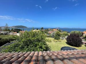 ビーゴにあるVilla Charneca, jardín y marの屋根からの眺め