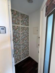 Um banheiro em Höri Nest Seeblick Appartement alt