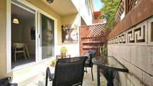 Double Suite Santa Monica - Free Parking的阳台或露台