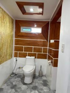 Koupelna v ubytování Bungalow in Holidays Beach Resort