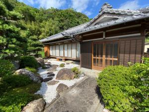 Zahrada ubytování 民泊 あざし はなれ1棟貸し 母屋 2部屋貸 Open in January 2024, Minpaqu Azashi