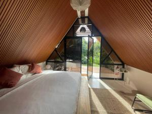 Postel nebo postele na pokoji v ubytování Jinjer Resort + 77 fotografií
