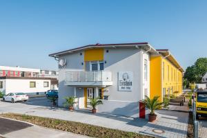 Gallery image of FairSleep Motel Einstein Erding in Erding