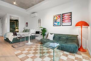 Χώρος καθιστικού στο Art Deco - Collingwood Hideaway