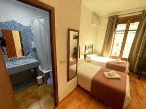 Koupelna v ubytování Arteaga Hostal & Baños Arabes Elvira