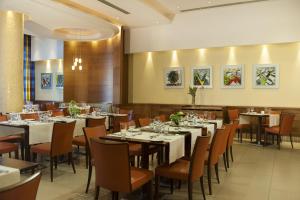 Ресторан / где поесть в Ajax Hotel