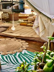 Reštaurácia alebo iné gastronomické zariadenie v ubytovaní Glamping - La Casa del Piano