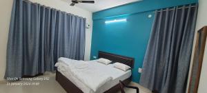 Postel nebo postele na pokoji v ubytování Privy Resort + 3 fotografie