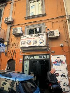 Certificato, attestato, insegna o altro documento esposto da Super Nice Studio Flat