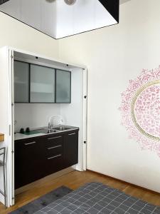 A kitchen or kitchenette at Golem