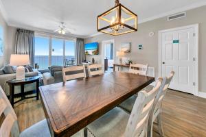 Et tv og/eller underholdning på Twin Palms 1401