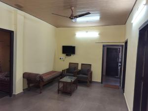 TV a/nebo společenská místnost v ubytování Pheonix home stay