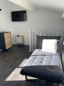 Postel nebo postele na pokoji v ubytování Beau Duplex T3 vue panoramique Luberon