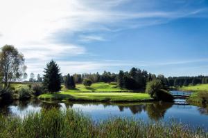 Haugschlag的住宿－豪格施拉格高爾夫度假酒店，相簿中的一張相片