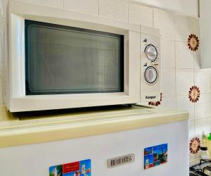 COMFORT INN ROMA TERMINI的厨房或小厨房
