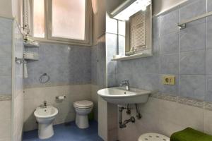 Bilik mandi di Best Rooms Termini