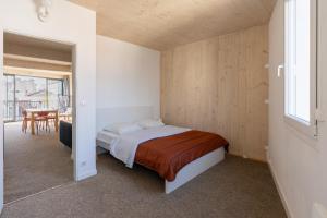 Katil atau katil-katil dalam bilik di Grand appartement moderne très proche de Paris centre