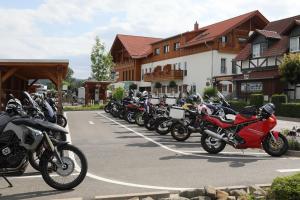 Fotografie z fotogalerie ubytování Hotel Grohnder Fährhaus v destinaci Emmerthal