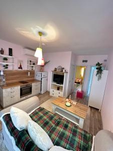 A kitchen or kitchenette at Casa M-MiMi"s Paradise